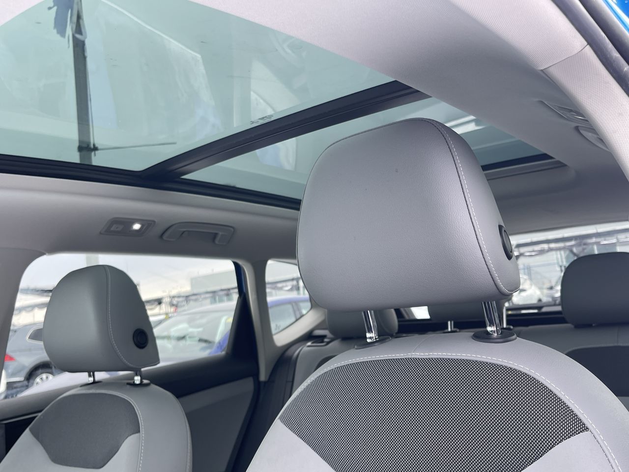 Volkswagen Taos  2022 à Calgary, Alberta