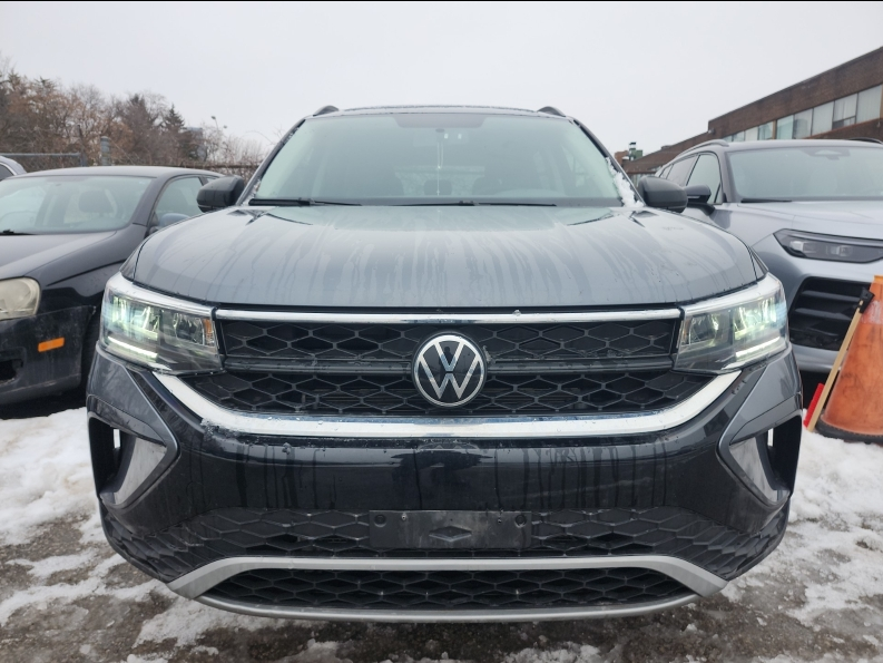 Volkswagen Taos  2022 à Calgary, Alberta