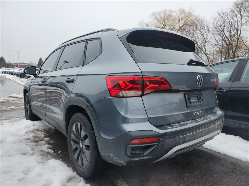 Volkswagen Taos  2022 à Calgary, Alberta