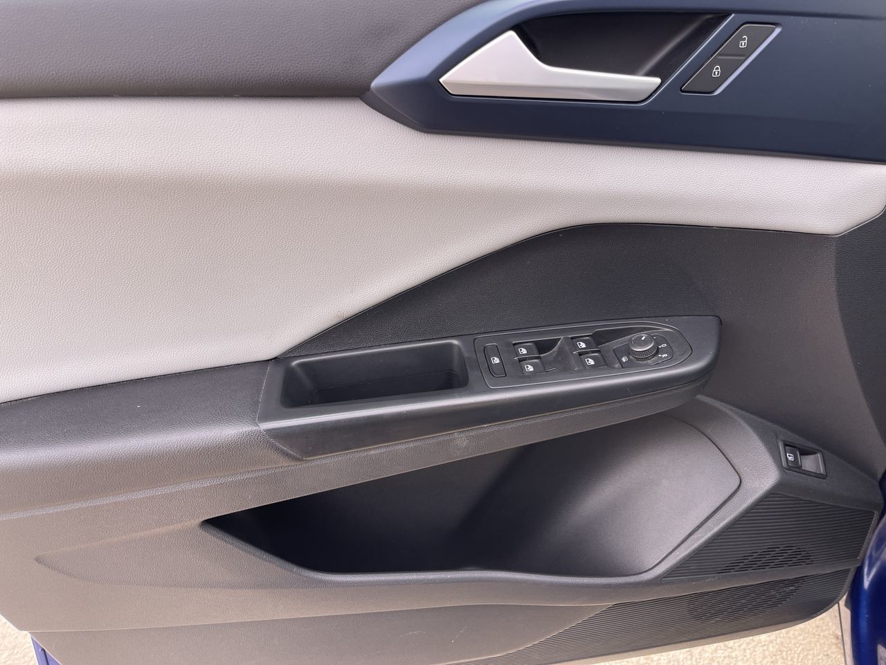 Volkswagen Taos  2022 à Calgary, Alberta