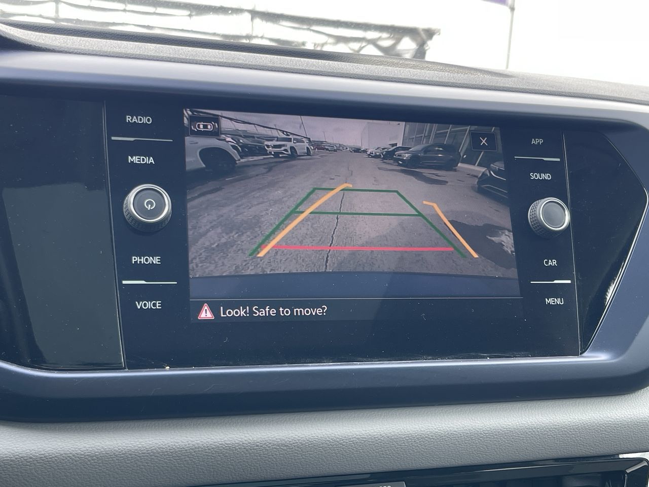 Volkswagen Taos  2022 à Calgary, Alberta