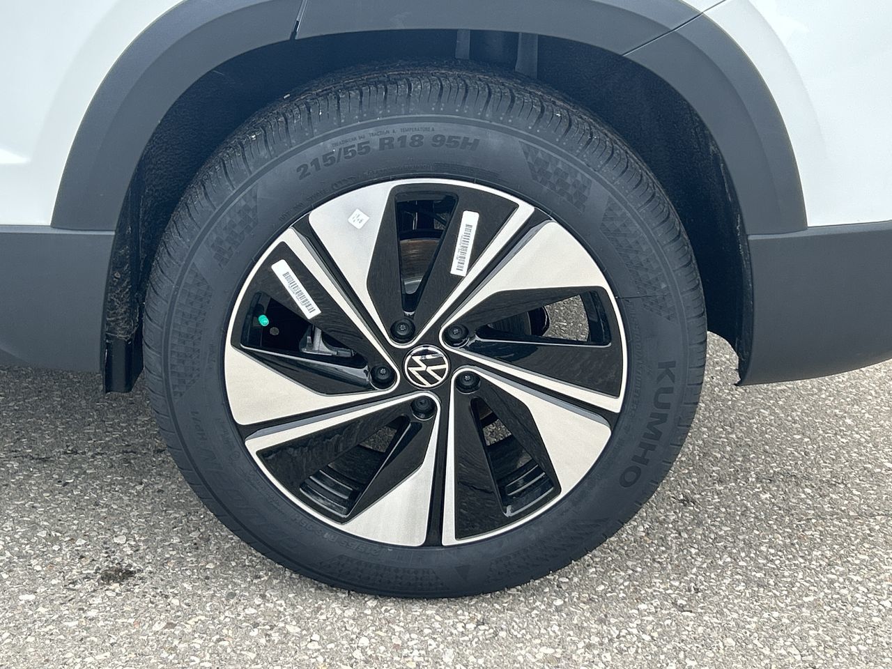 2024 Volkswagen Taos