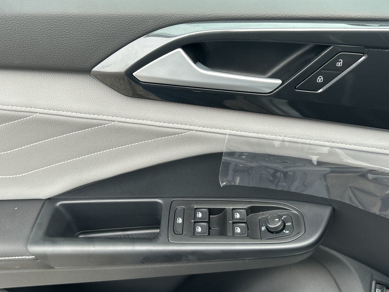 2024 Volkswagen Taos