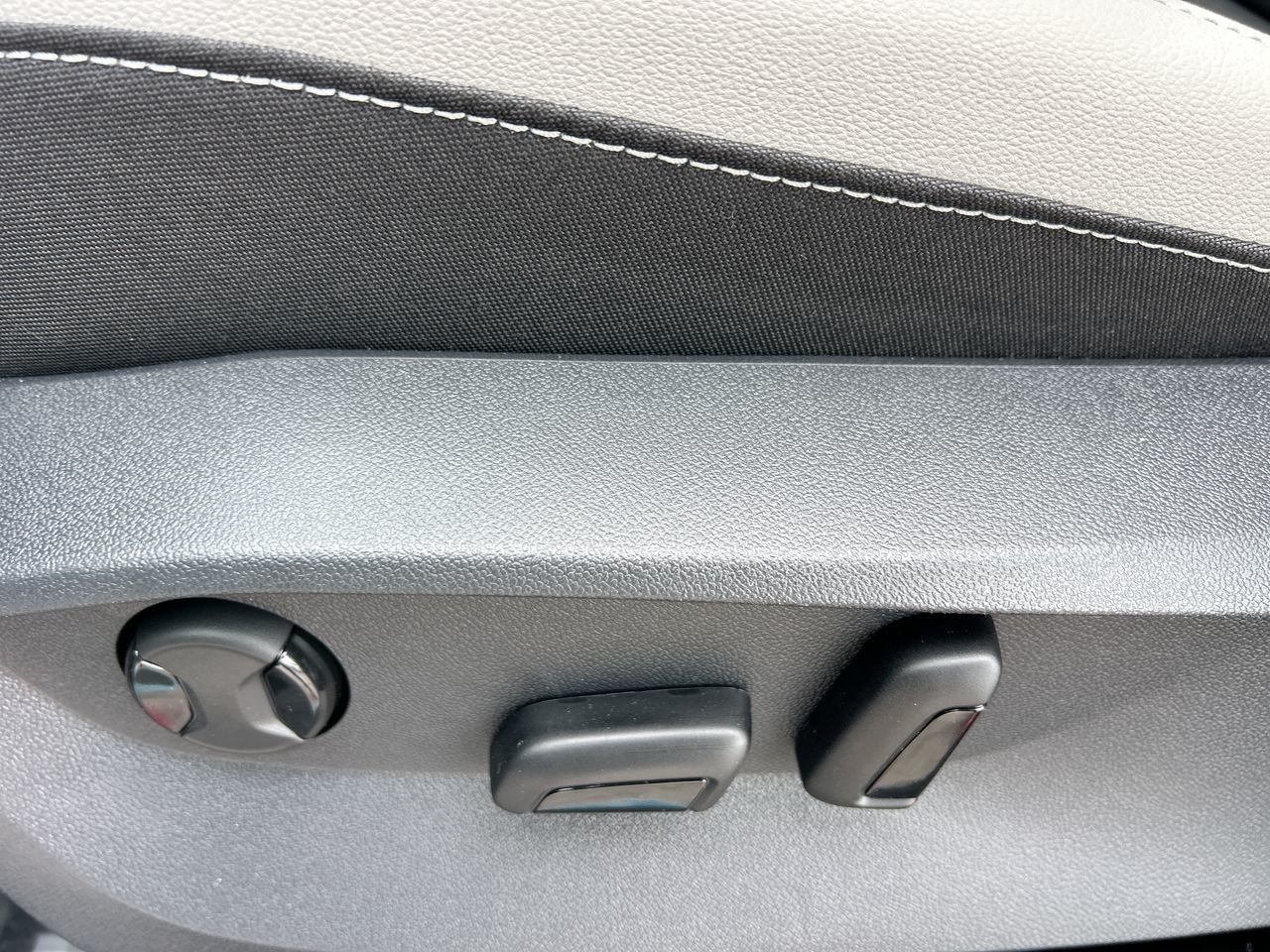 2025 Volkswagen Taos