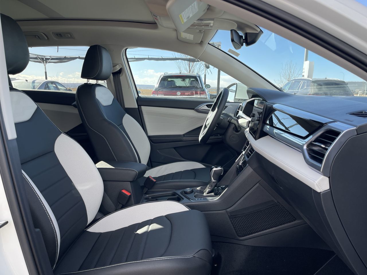 2025 Volkswagen Taos