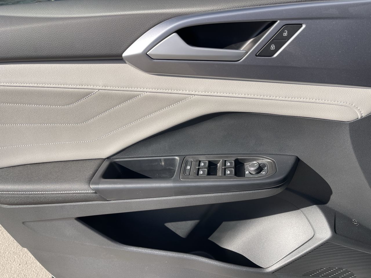 2025 Volkswagen Taos