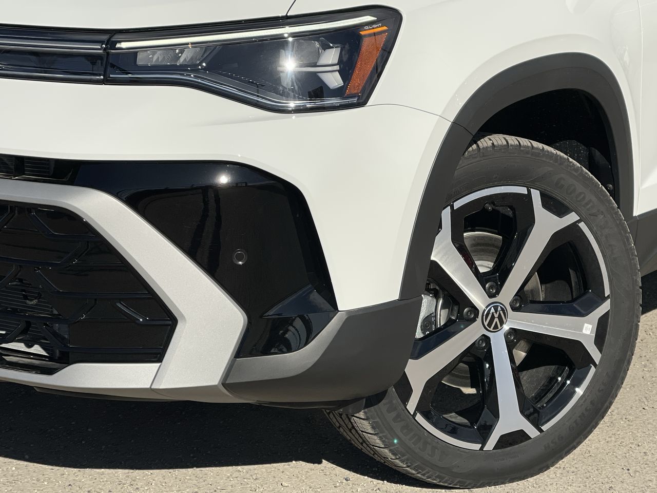 2025 Volkswagen Taos