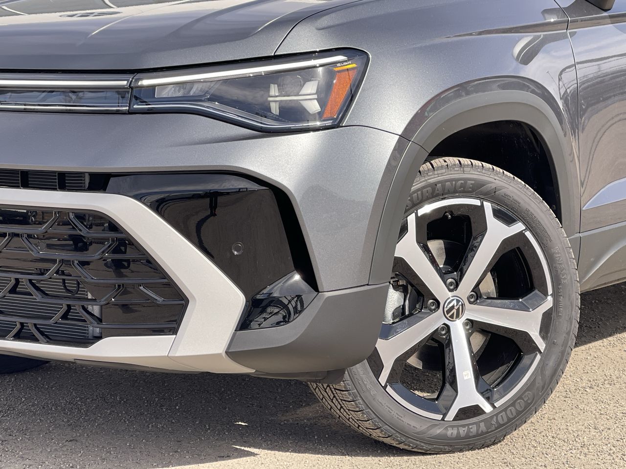 2025 Volkswagen Taos