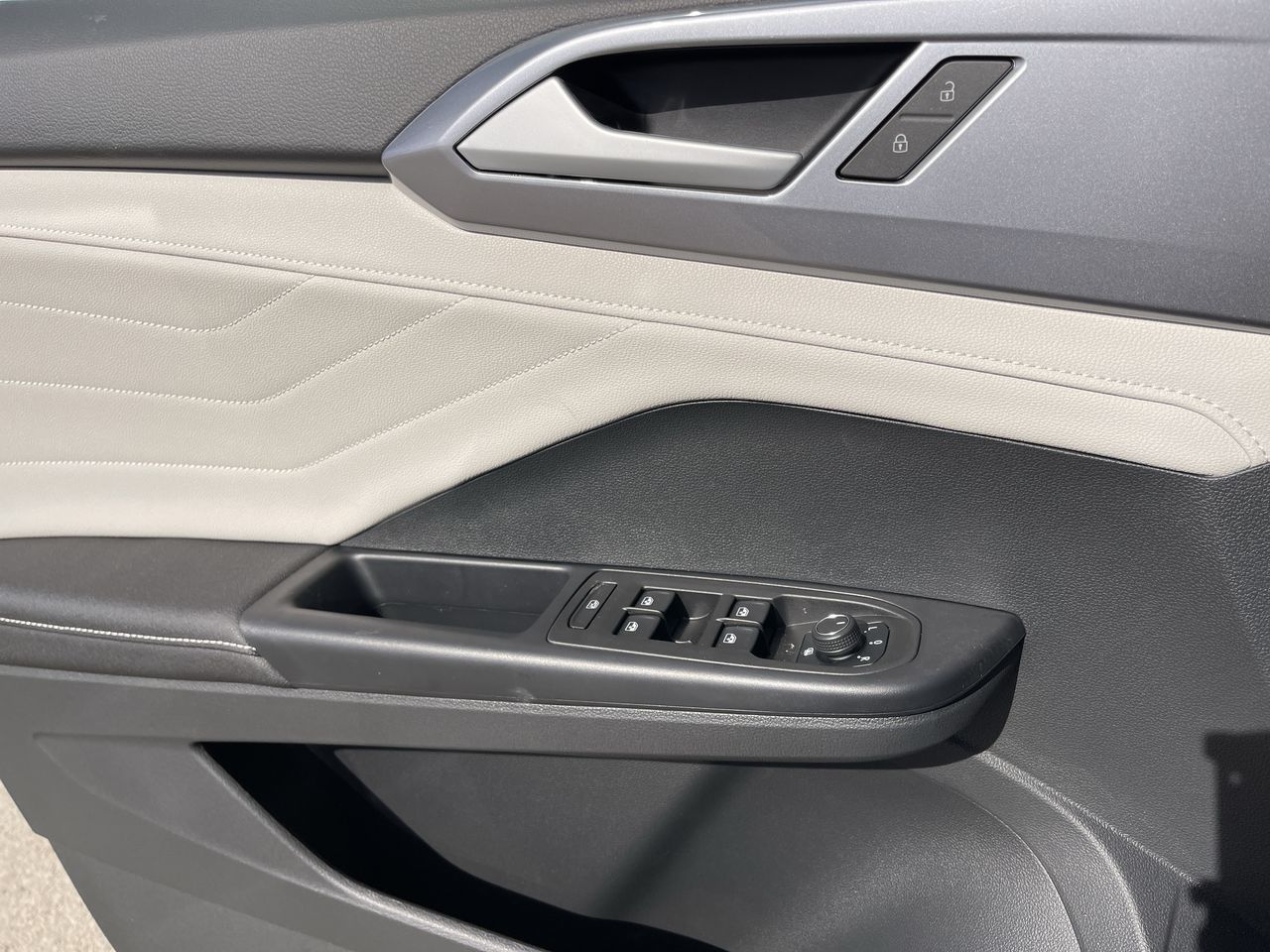 2025 Volkswagen Taos