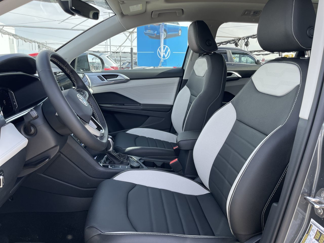 2025 Volkswagen Taos