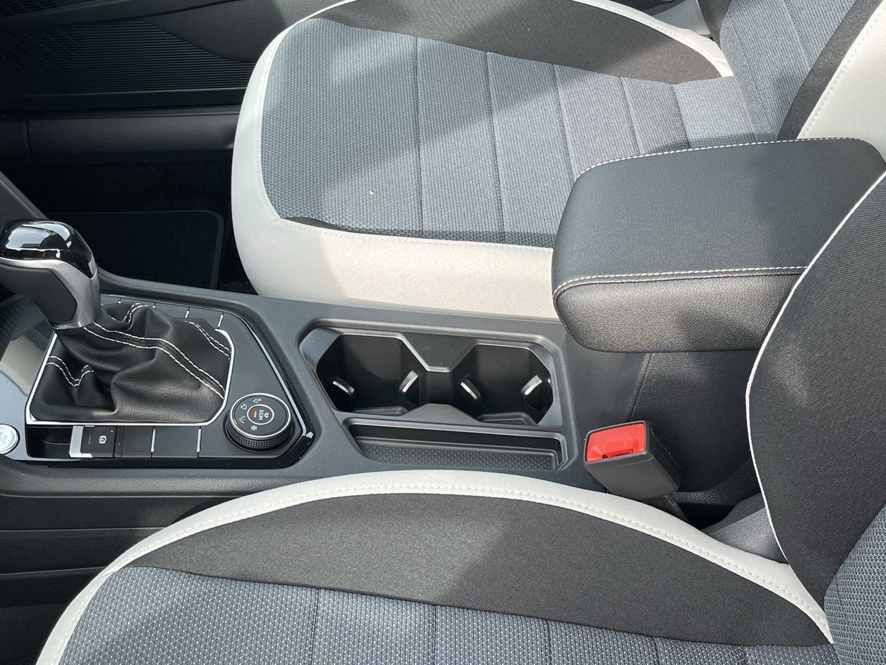 2025 Volkswagen Taos