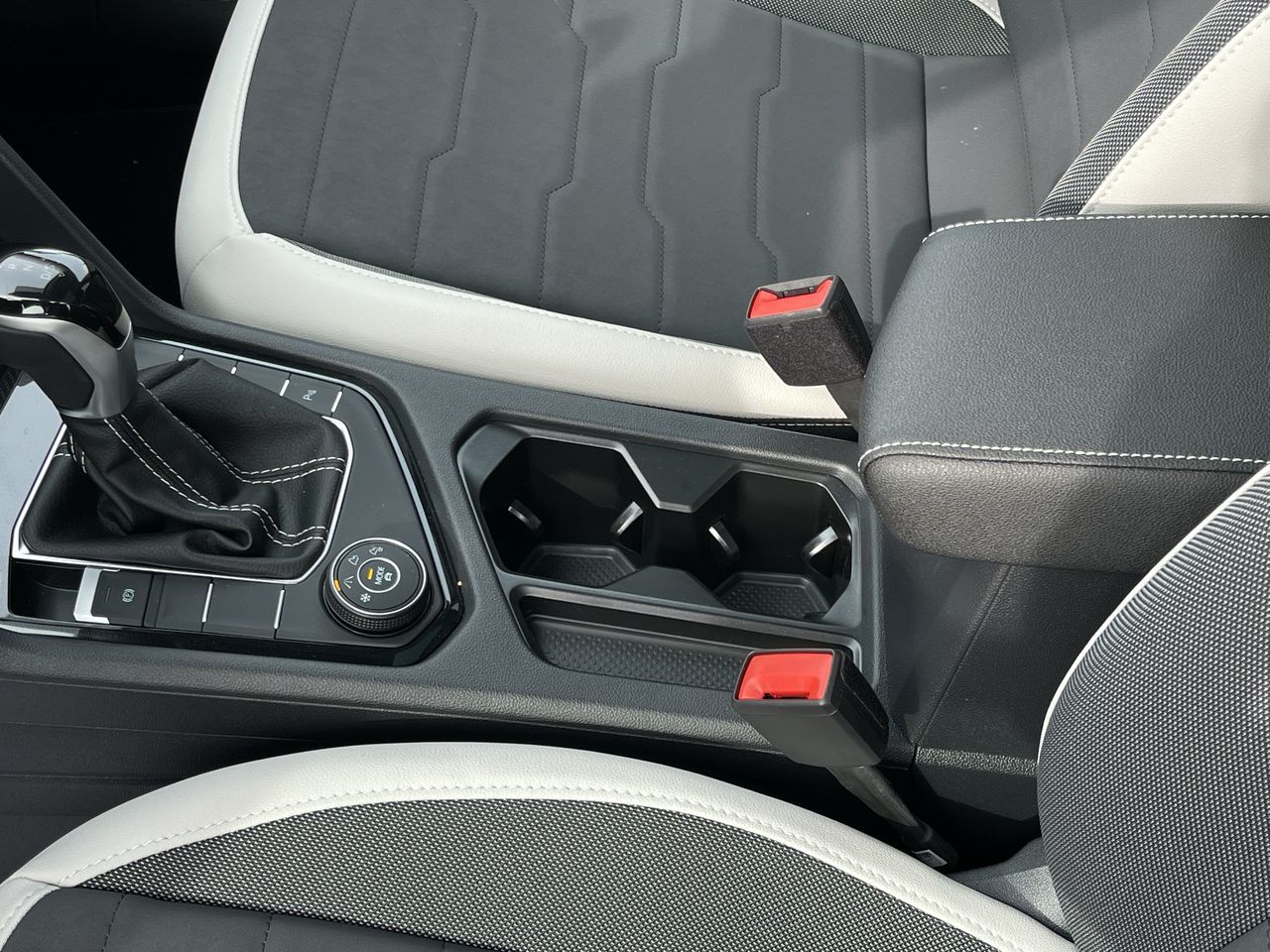 2025 Volkswagen Taos