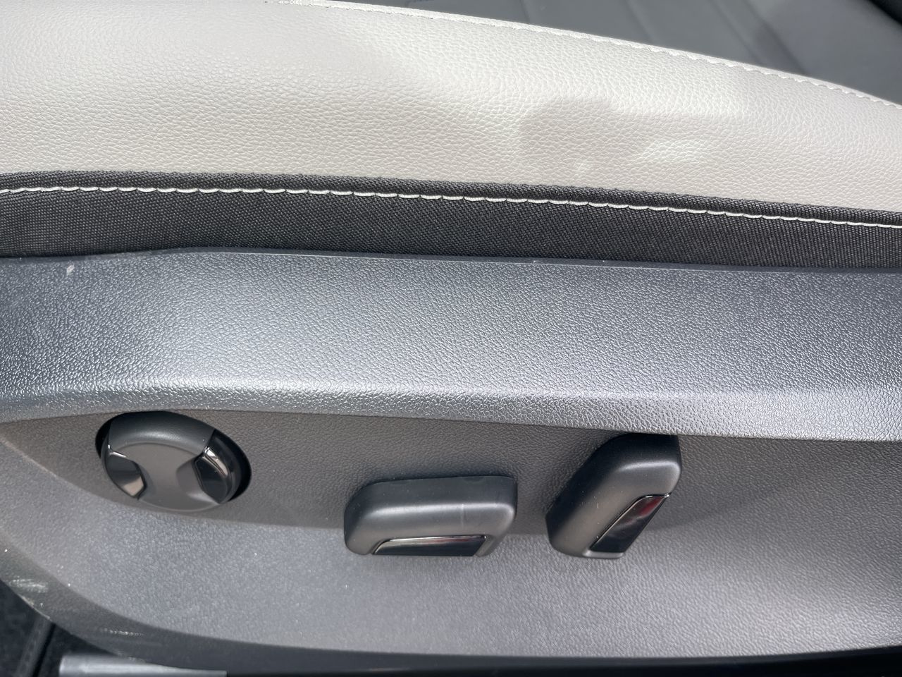 2025 Volkswagen Taos