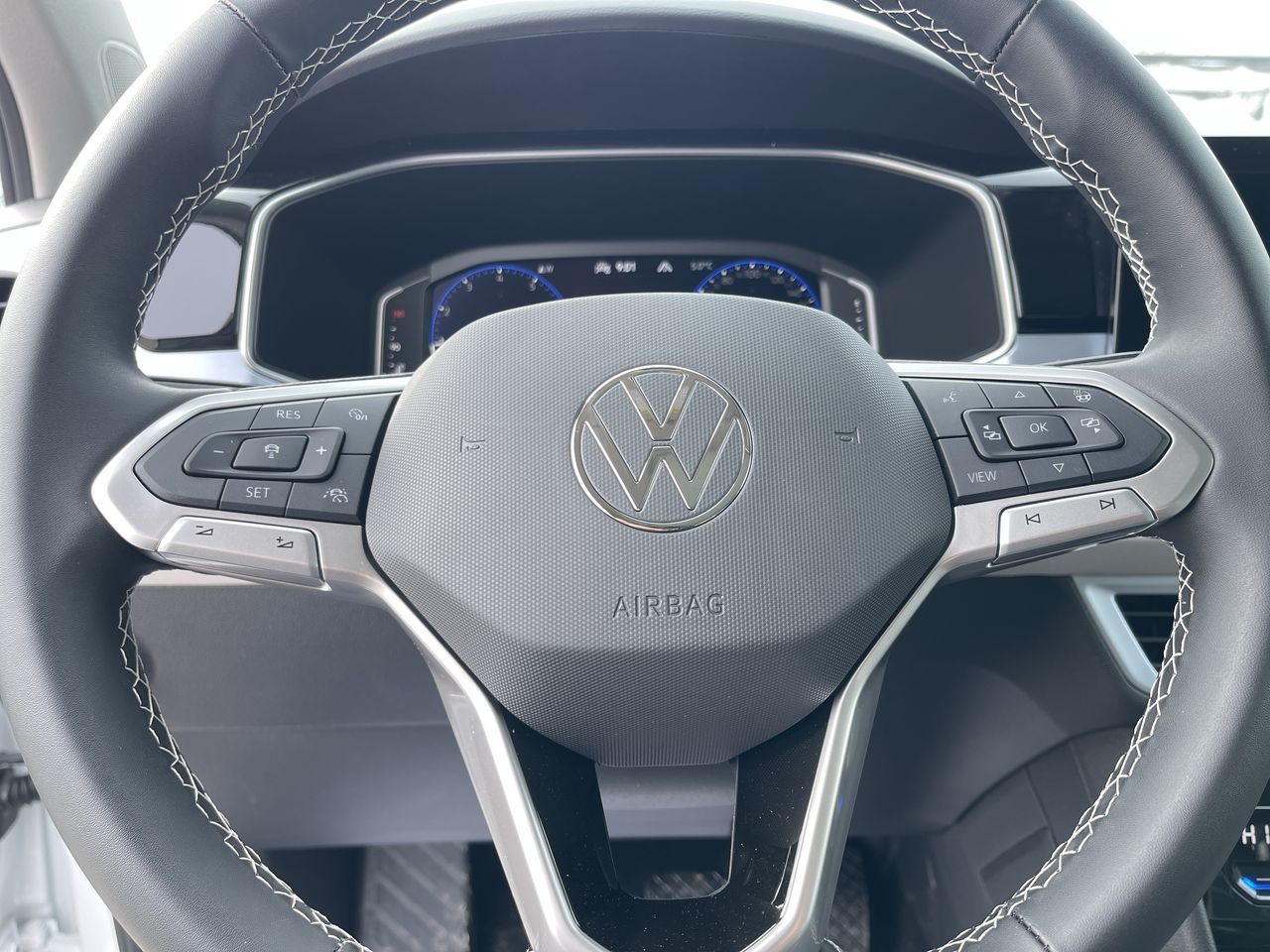 2025 Volkswagen Taos
