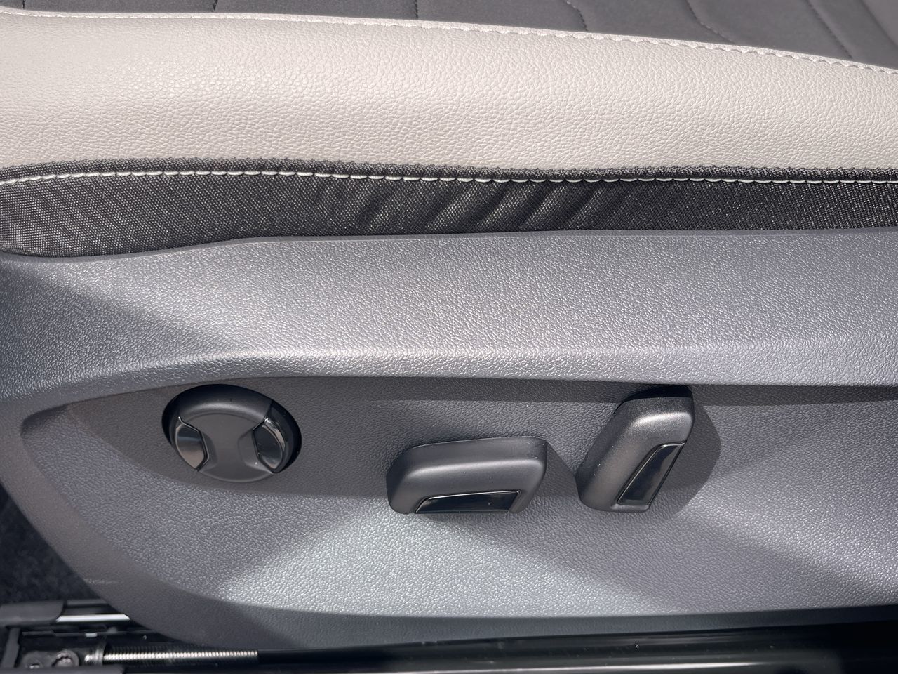 2025 Volkswagen Taos