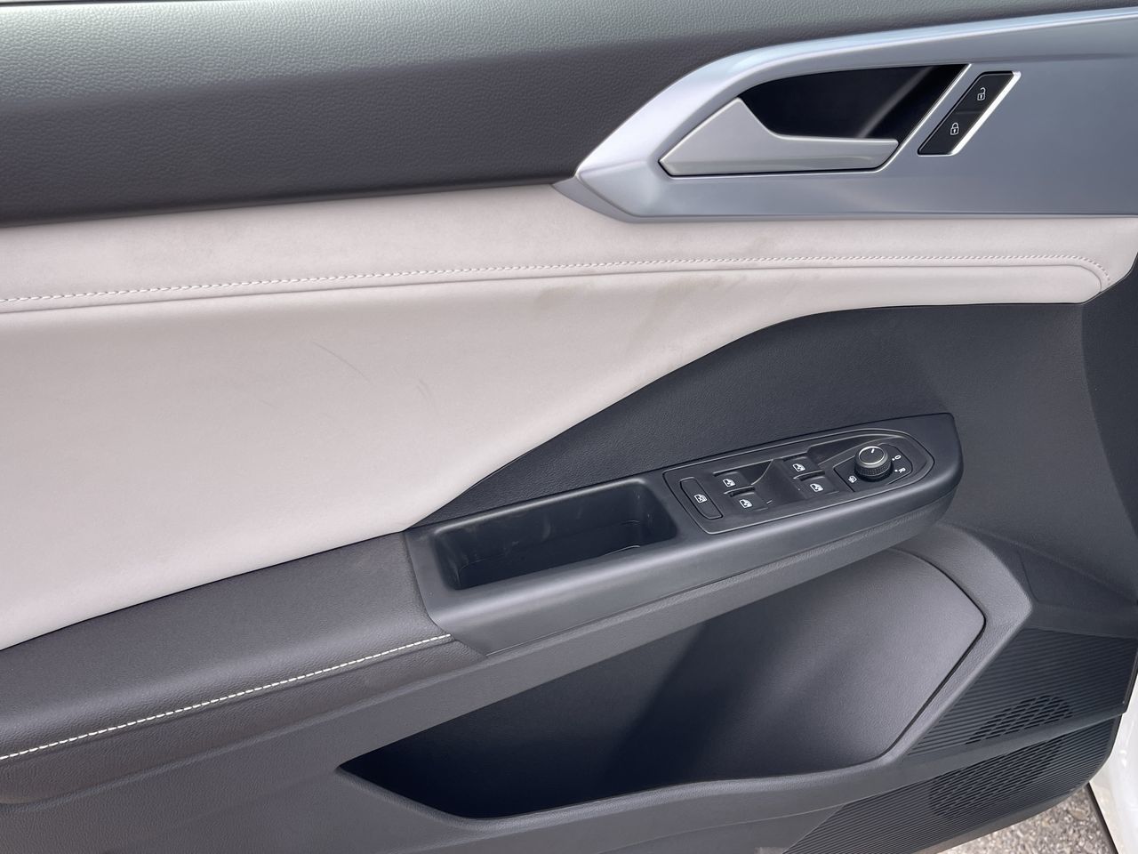 2025 Volkswagen Taos