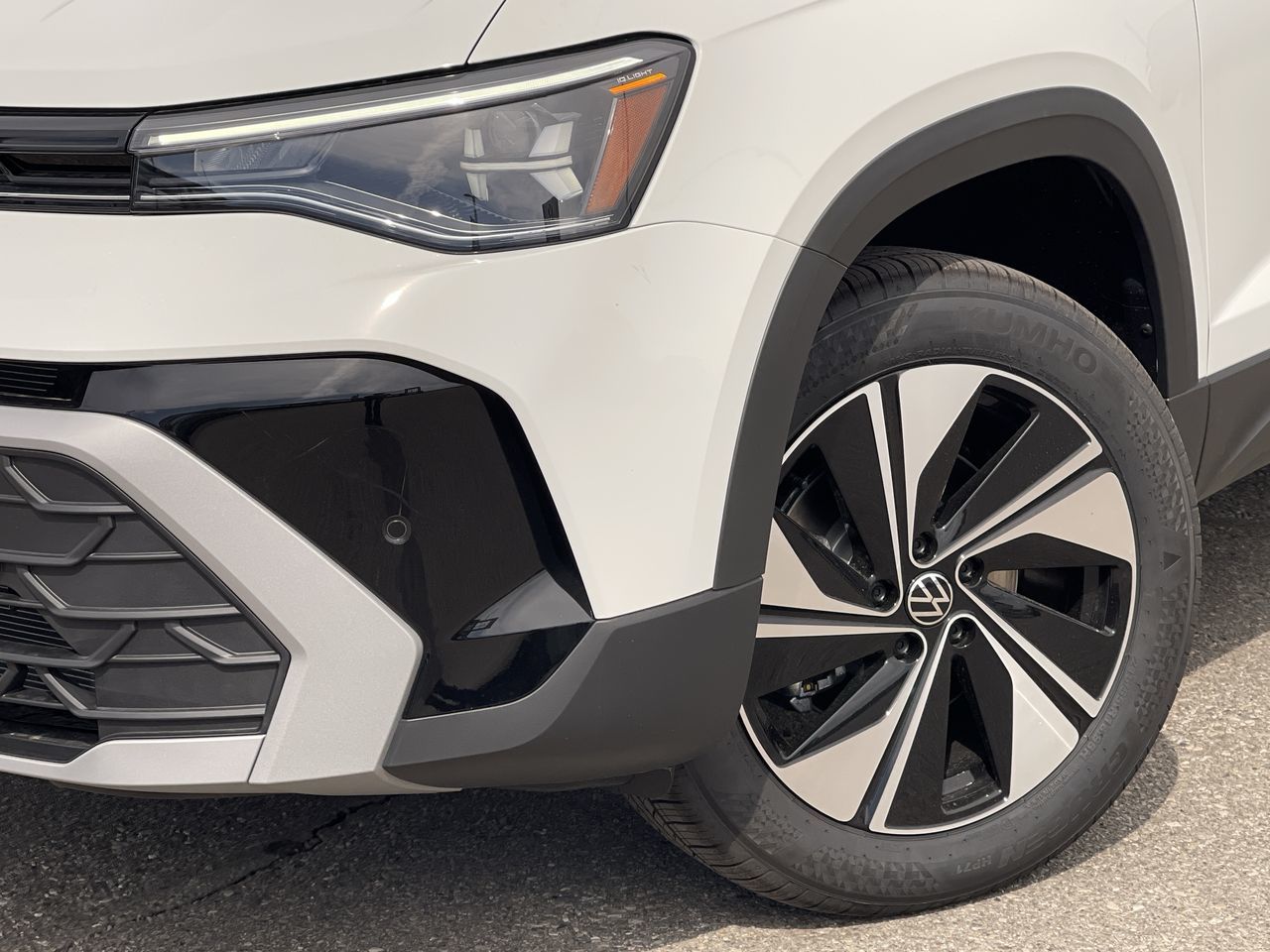 2025 Volkswagen Taos