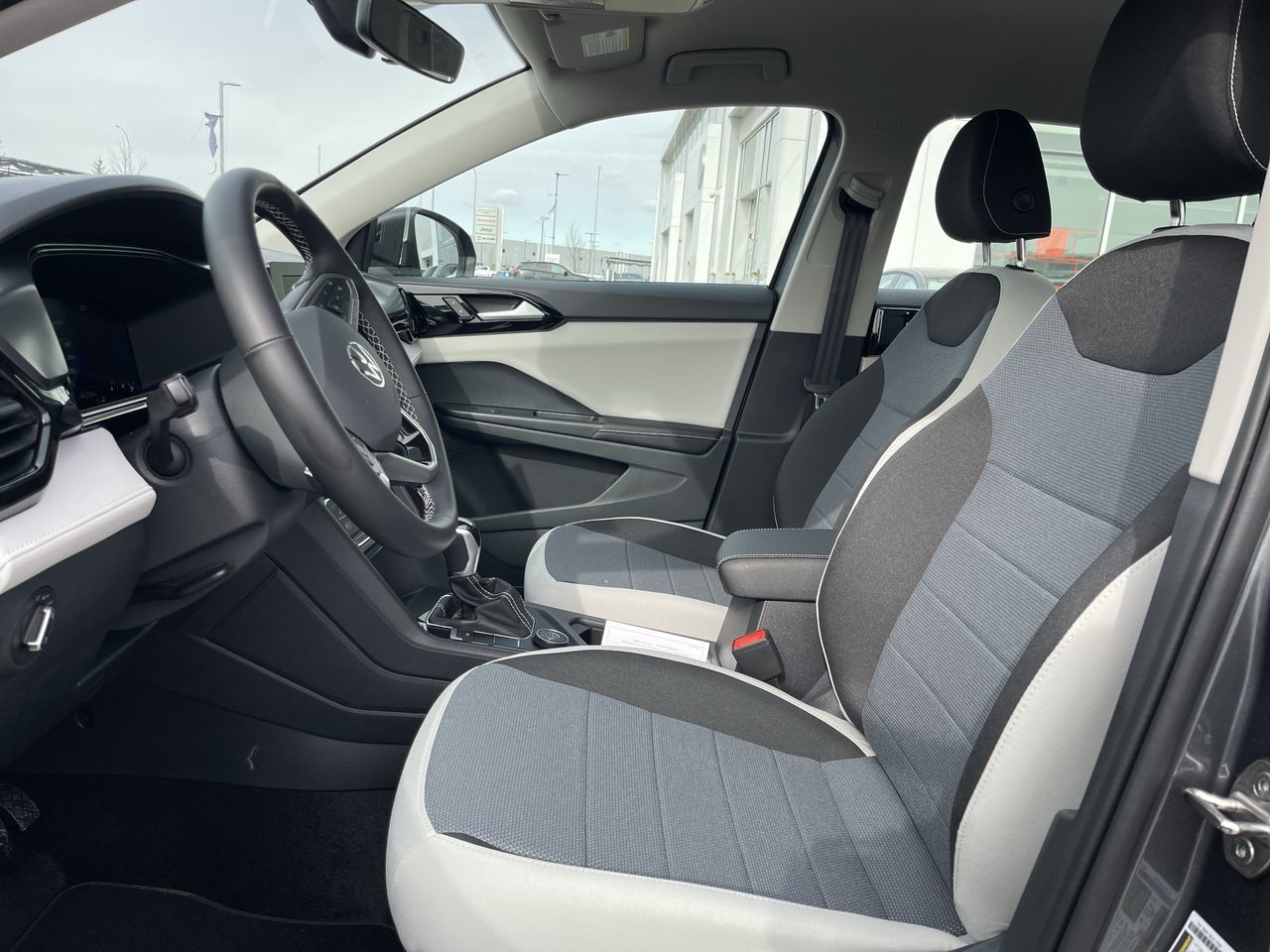 2025 Volkswagen Taos