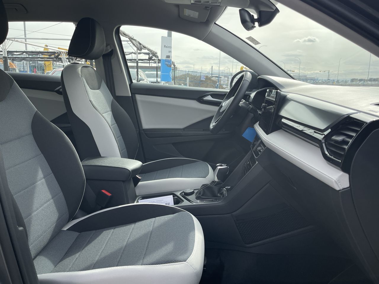 2025 Volkswagen Taos