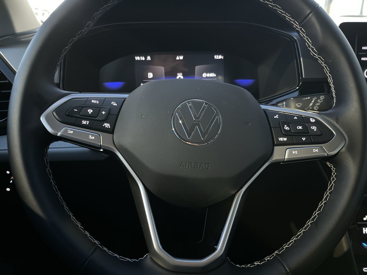 2025 Volkswagen Taos