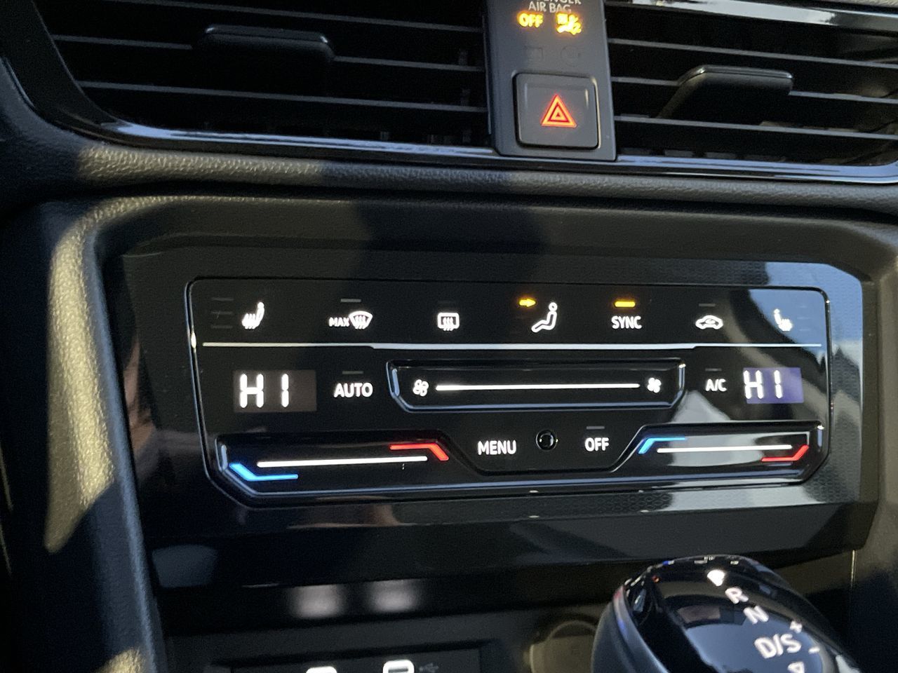 2025 Volkswagen Taos