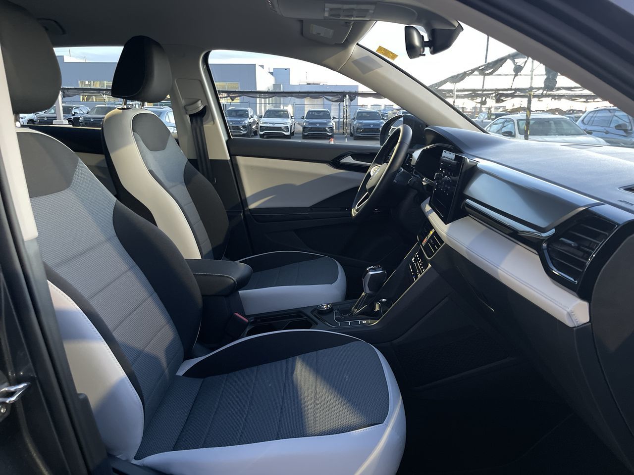 2025 Volkswagen Taos