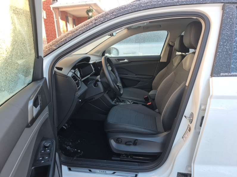 2025 Volkswagen Taos