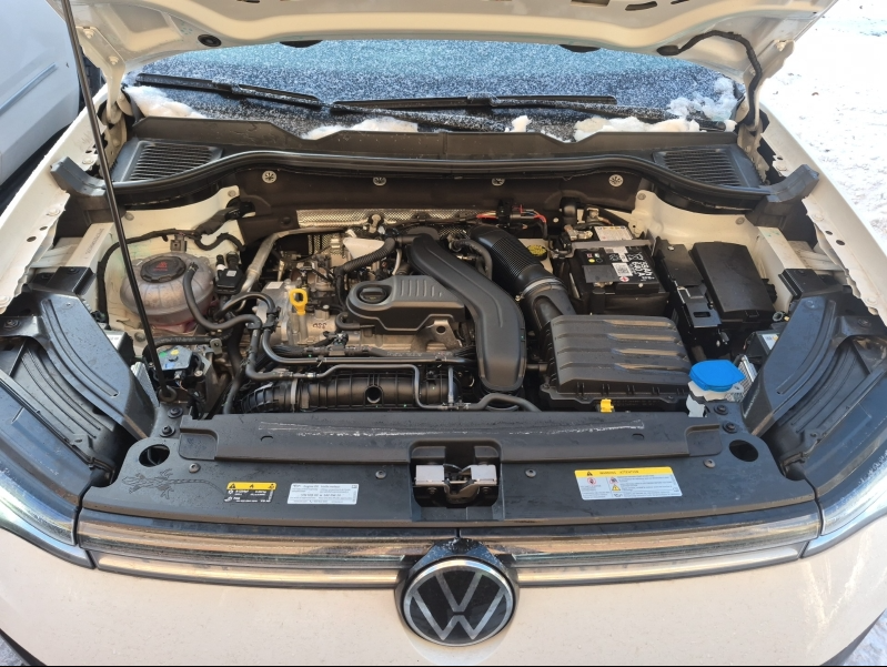 2025 Volkswagen Taos