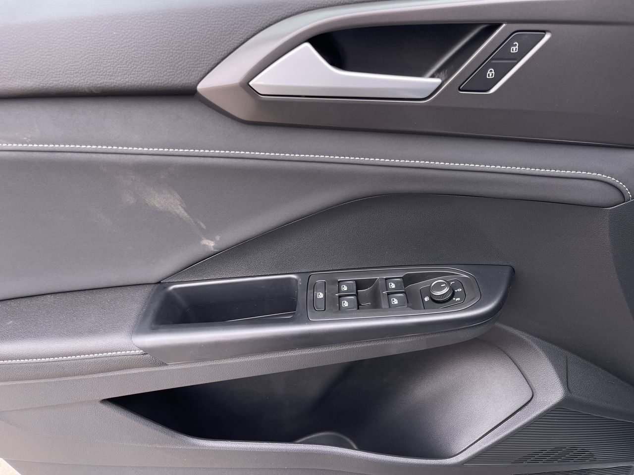 2026 Volkswagen Taos