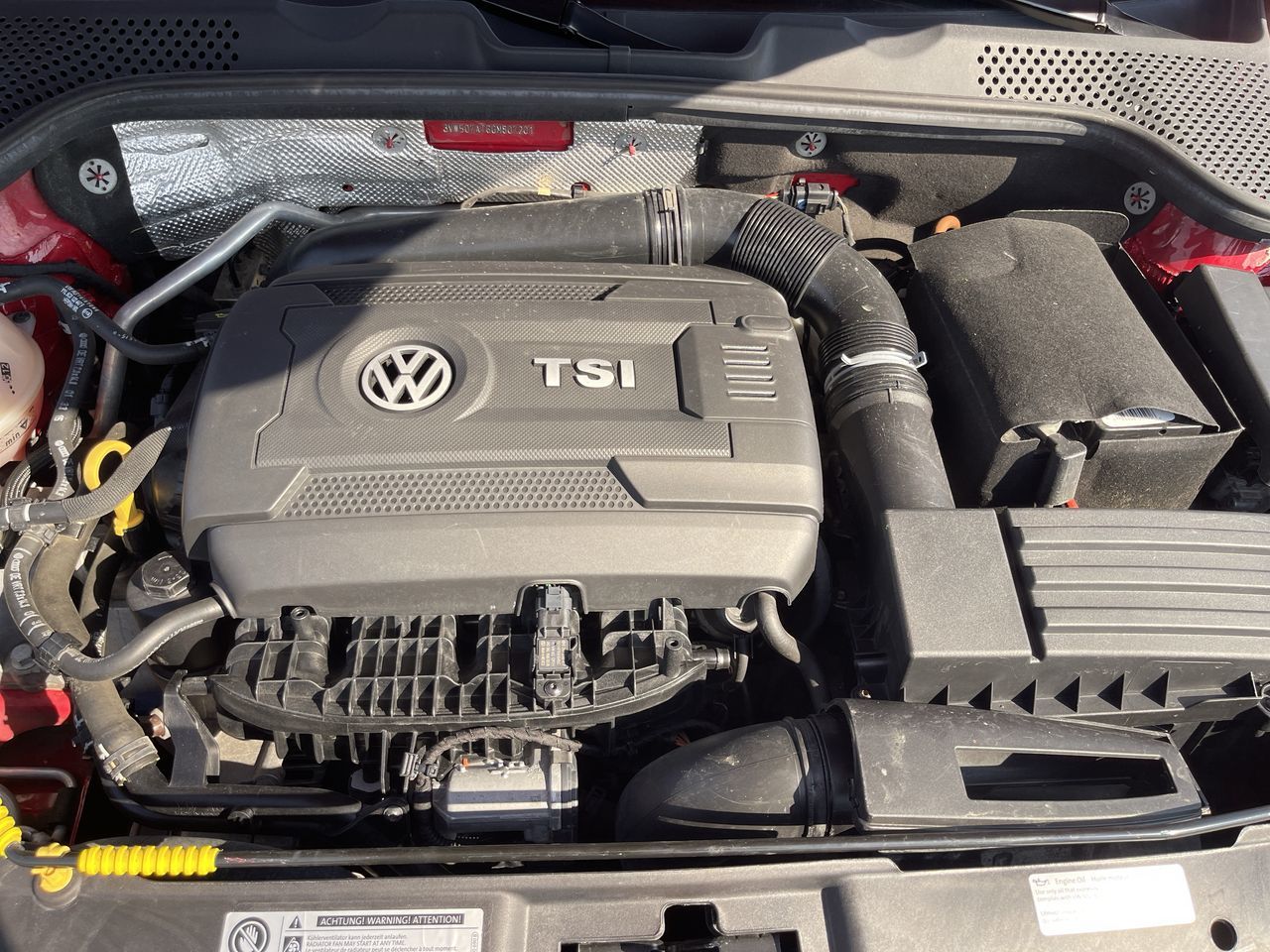 Volkswagen The Beetle Convertible  2016 à Calgary, Alberta