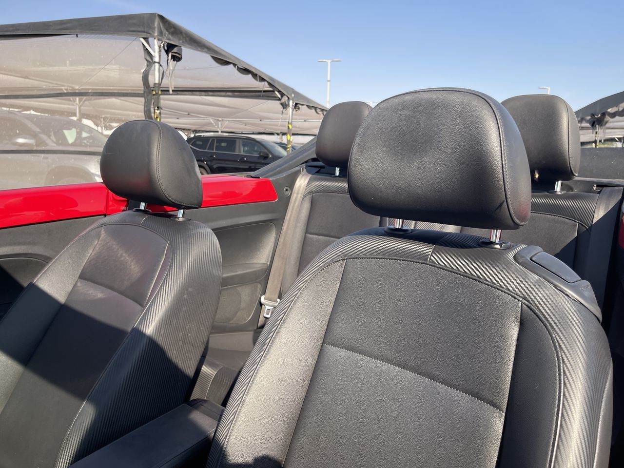 Volkswagen The Beetle Convertible  2016 à Calgary, Alberta