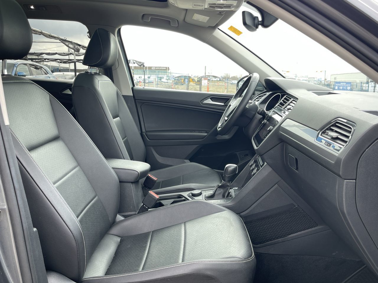 Volkswagen Tiguan  2021 à Calgary, Alberta