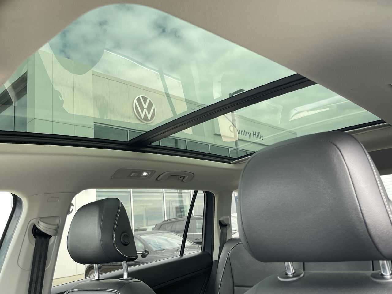 Volkswagen Tiguan  2021 à Calgary, Alberta
