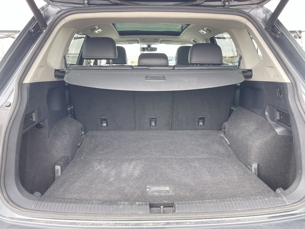 Volkswagen Tiguan  2021 à Calgary, Alberta