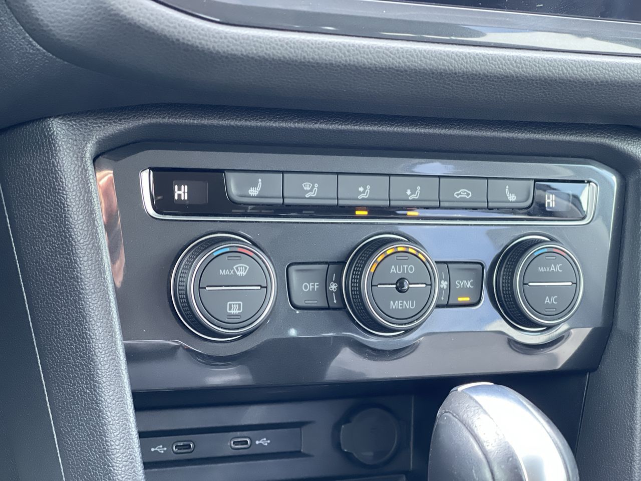 Volkswagen Tiguan  2021 à Calgary, Alberta