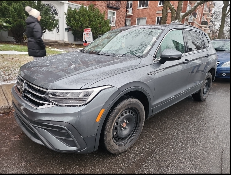 2022 Volkswagen Tiguan in Calgary, Alberta