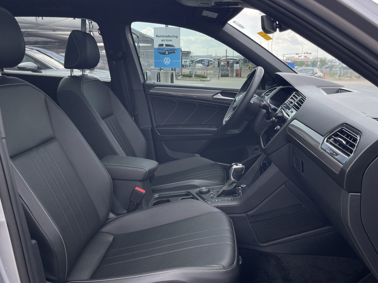 Volkswagen Tiguan  2023 à Calgary, Alberta