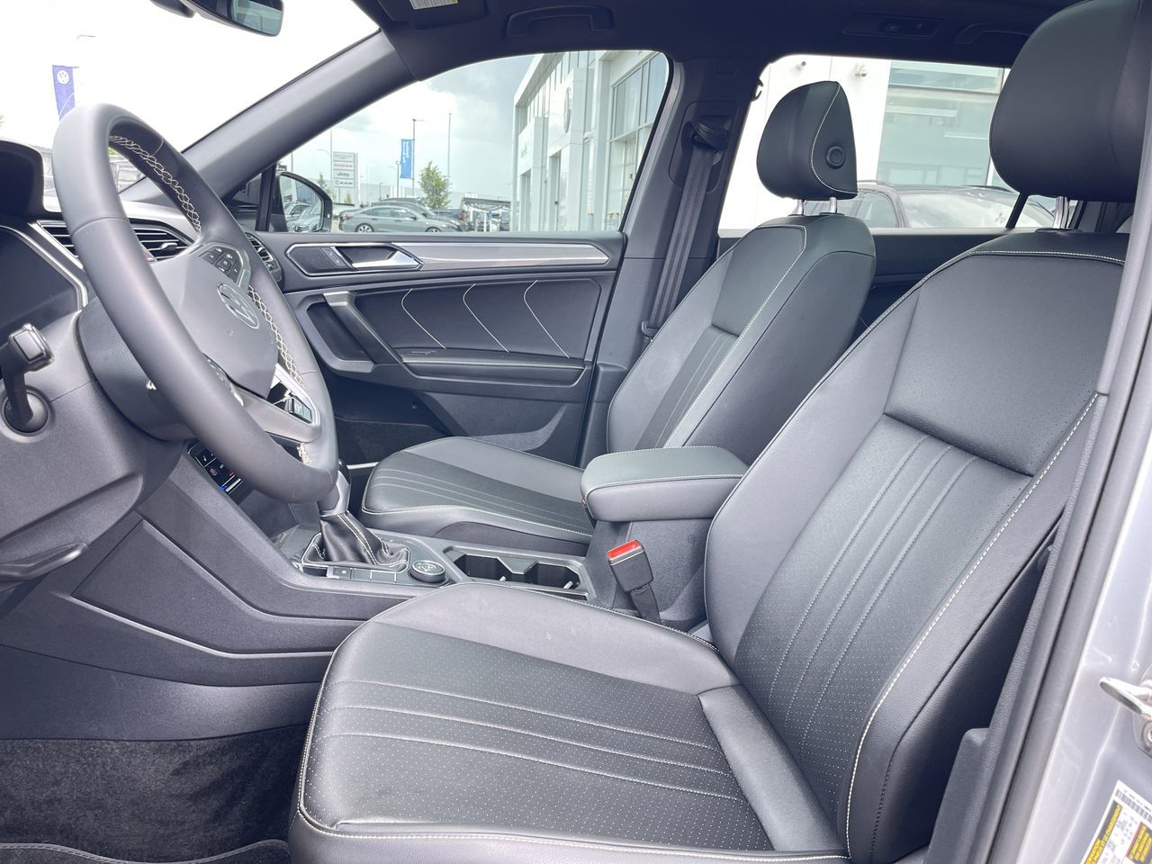 Volkswagen Tiguan  2023 à Calgary, Alberta