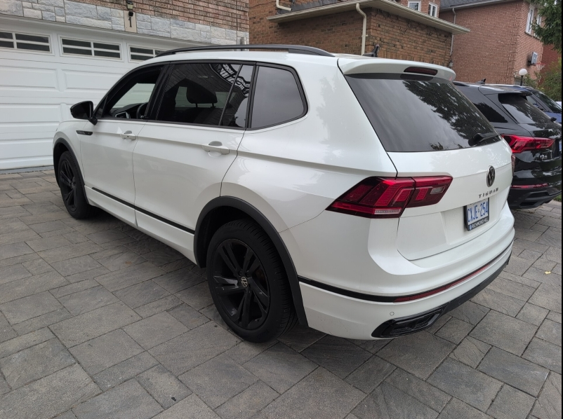 Volkswagen Tiguan  2023 à Calgary, Alberta
