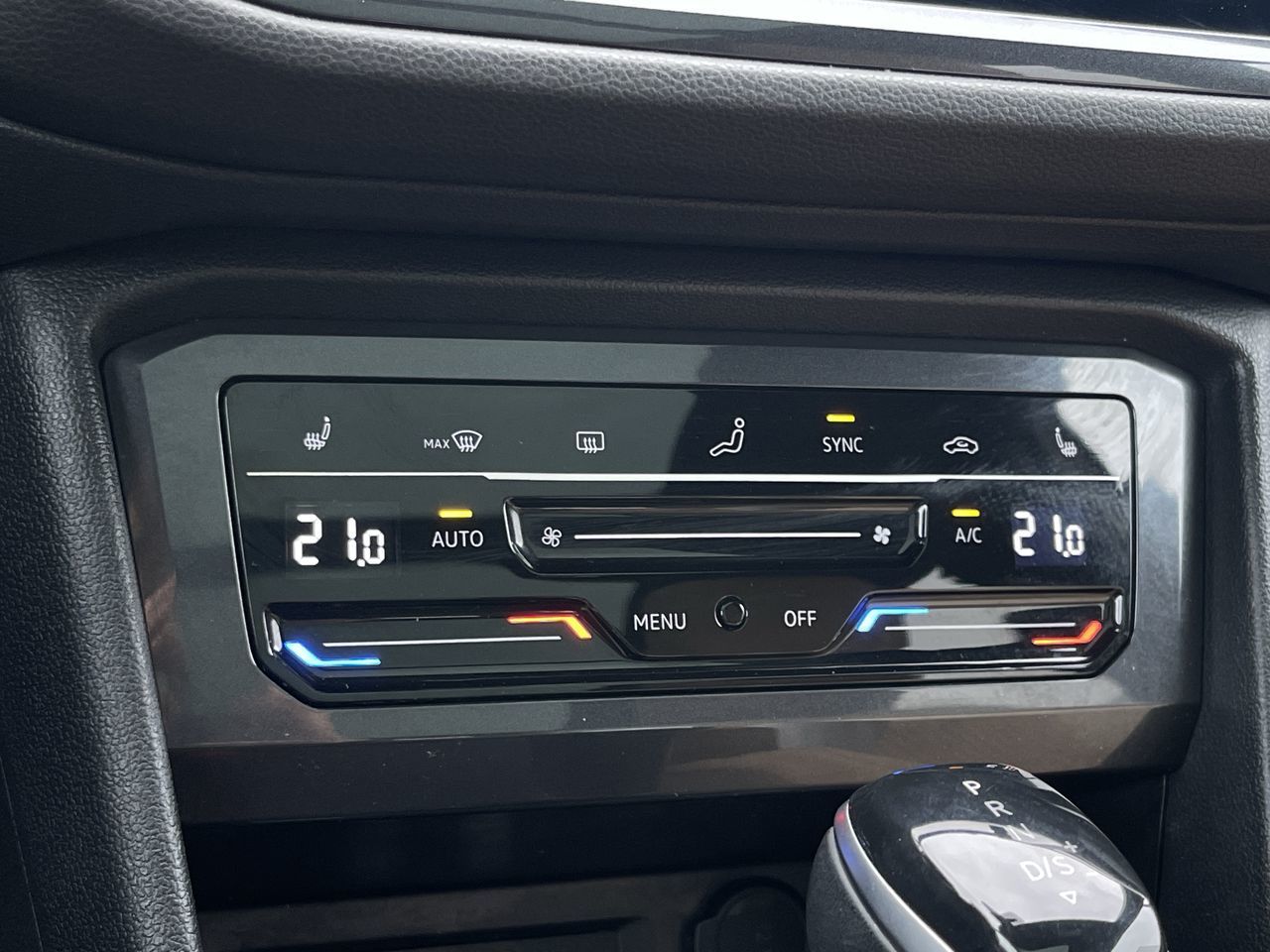 Volkswagen Tiguan  2023 à Calgary, Alberta