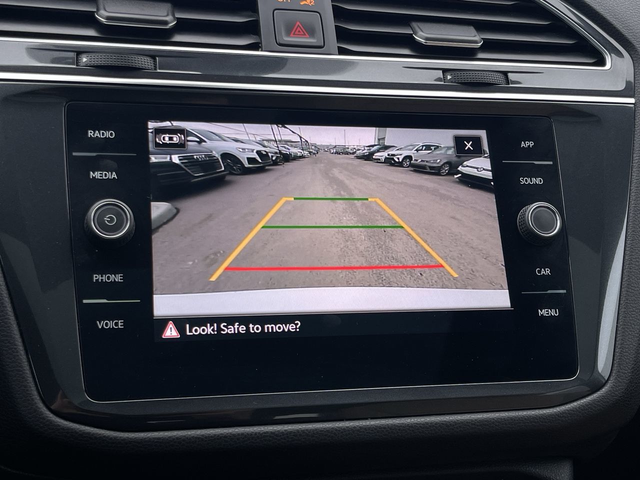 Volkswagen Tiguan  2023 à Calgary, Alberta