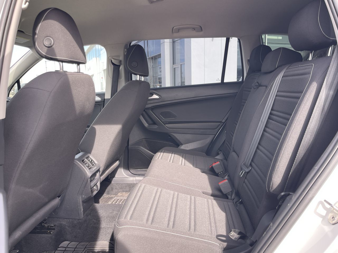 Volkswagen Tiguan  2023 à Calgary, Alberta