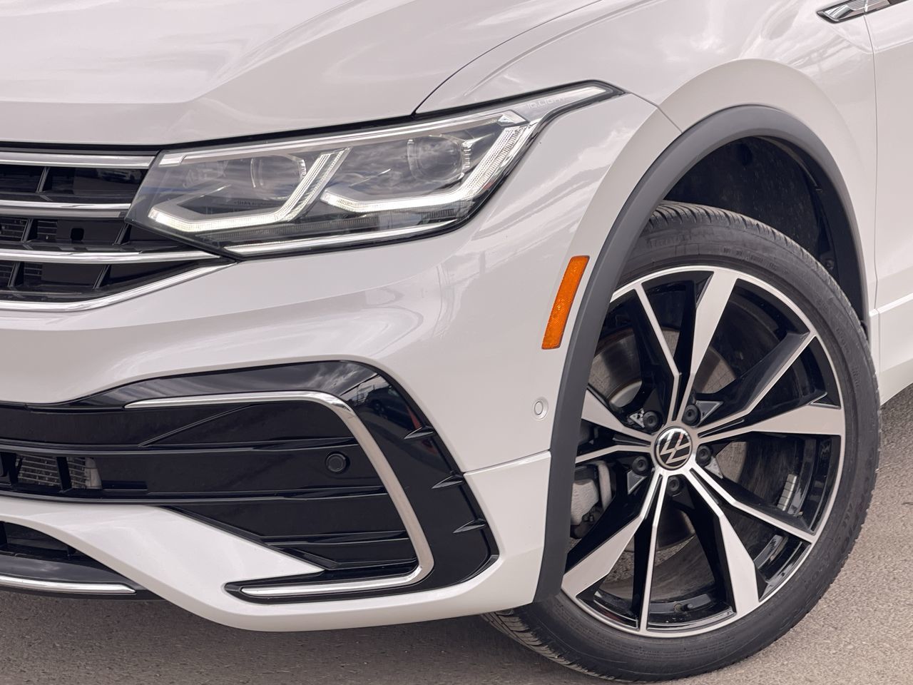 2023 Volkswagen Tiguan in Calgary, Alberta