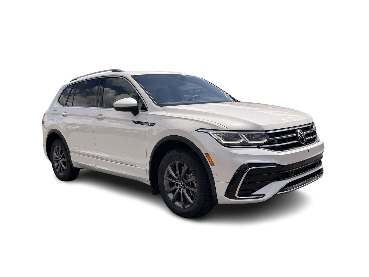 2024 Volkswagen Tiguan in Calgary, Alberta