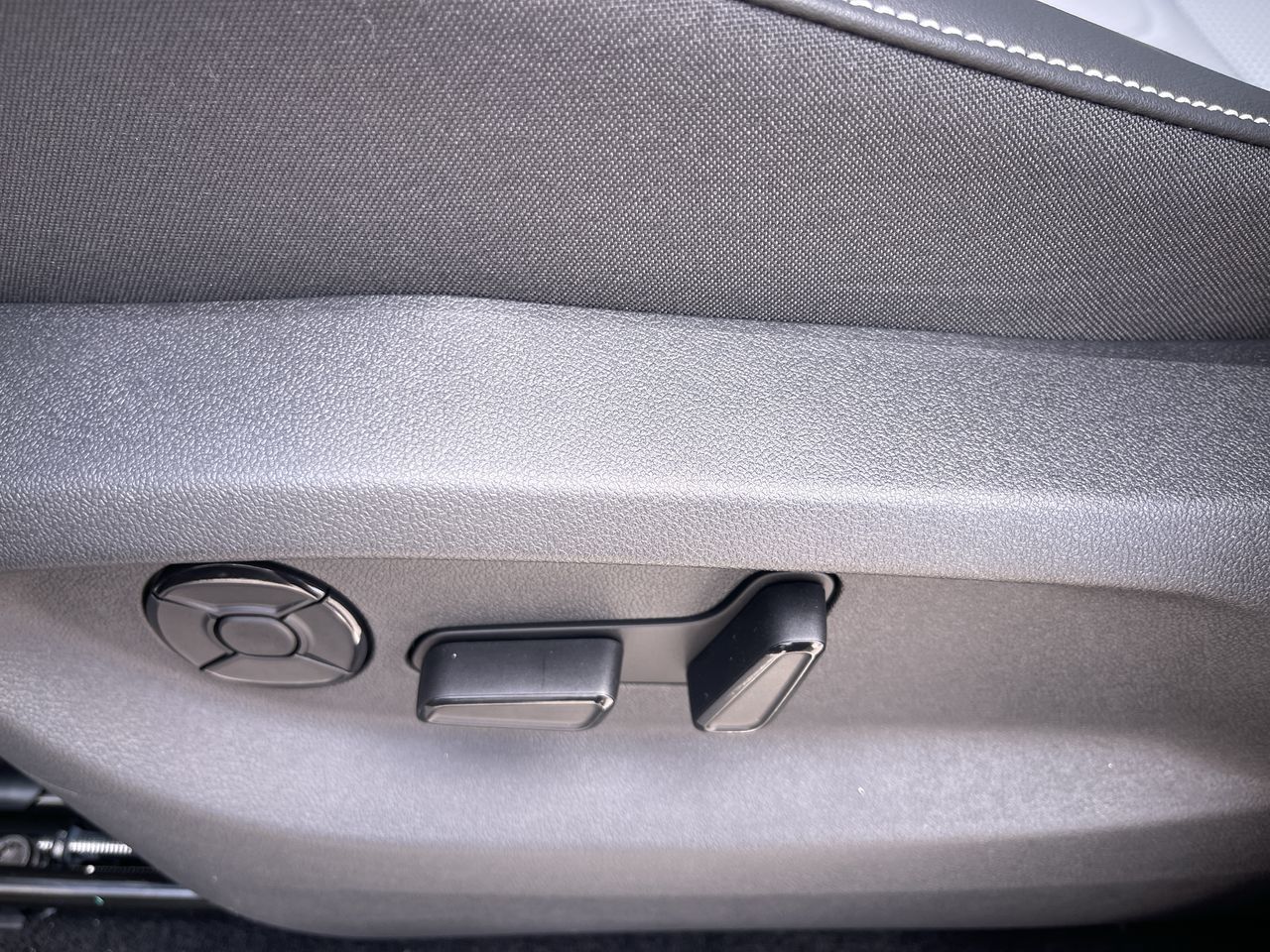 2025 Volkswagen Tiguan in Calgary, Alberta