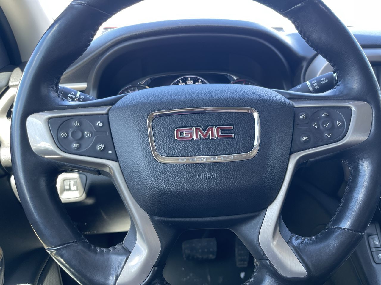 GMC Acadia  2017 à Calgary, Alberta