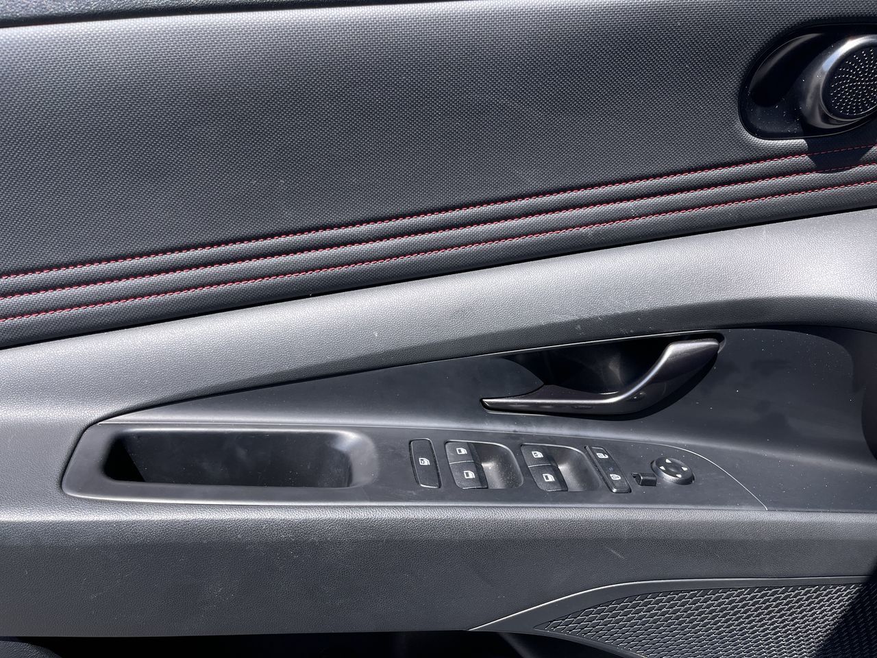 2022 Hyundai Elantra Sedan