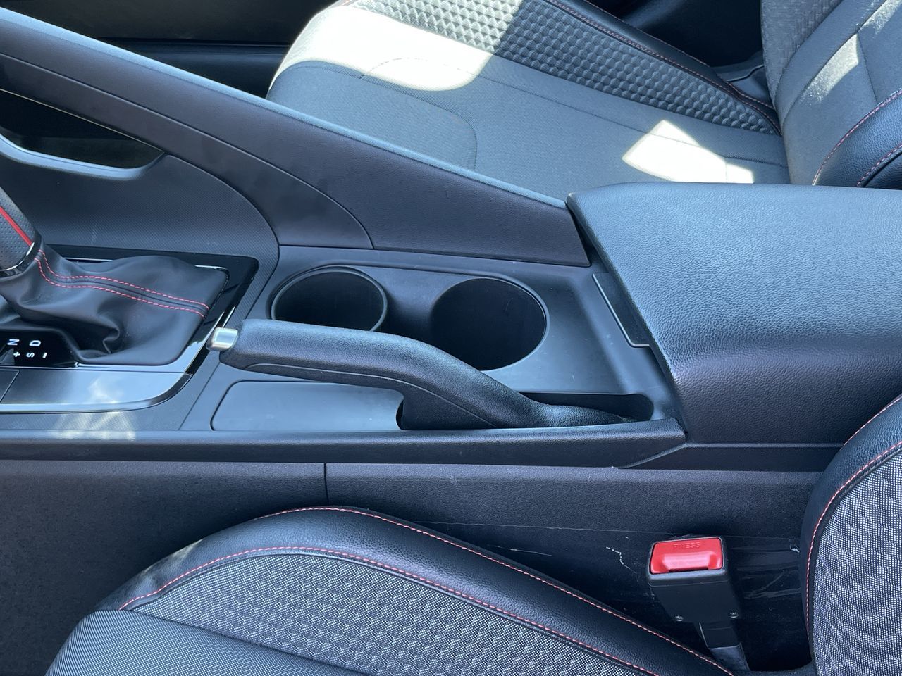 2022 Hyundai Elantra Sedan