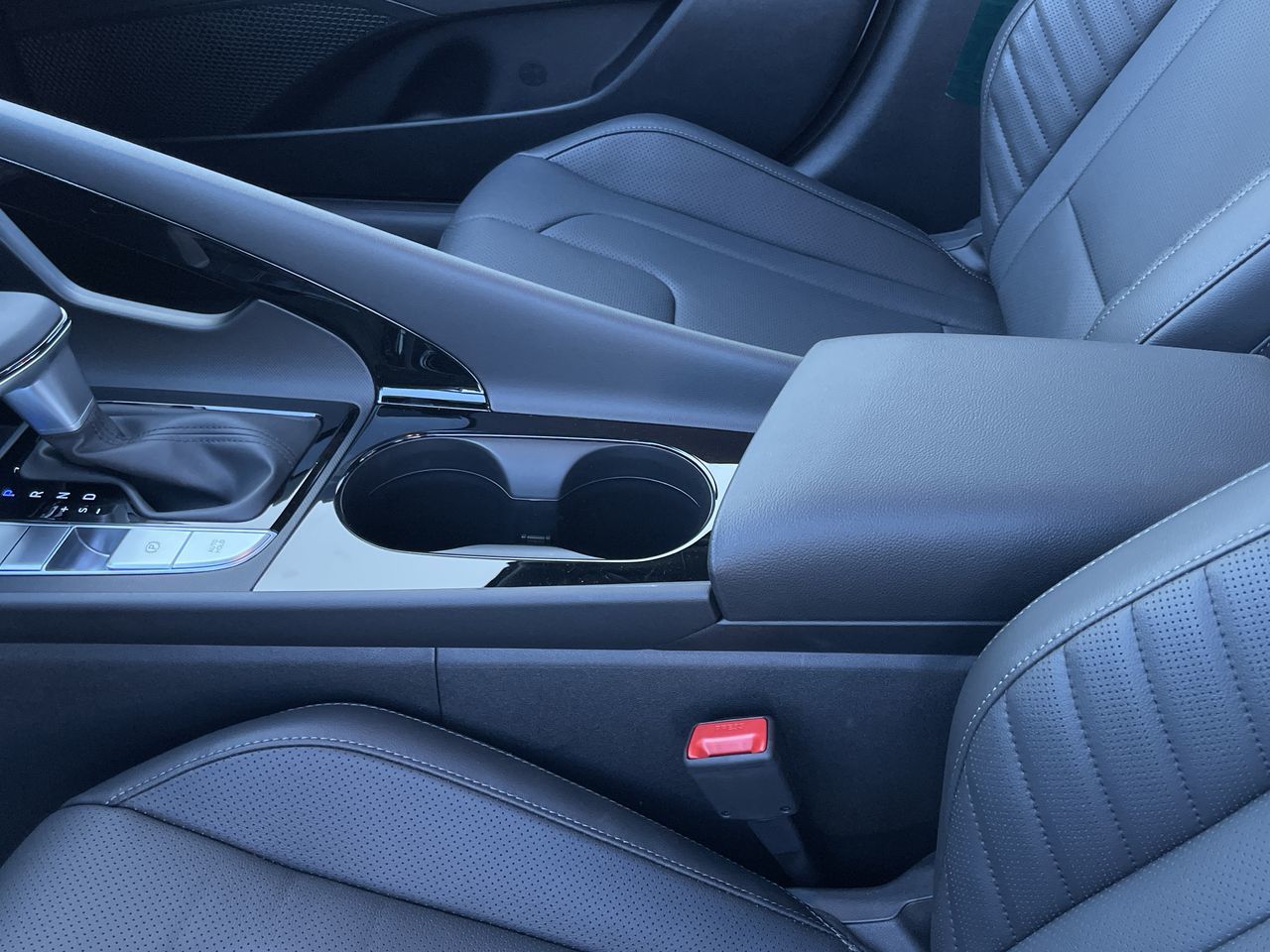 Hyundai Elantra  2023 à Calgary, Alberta