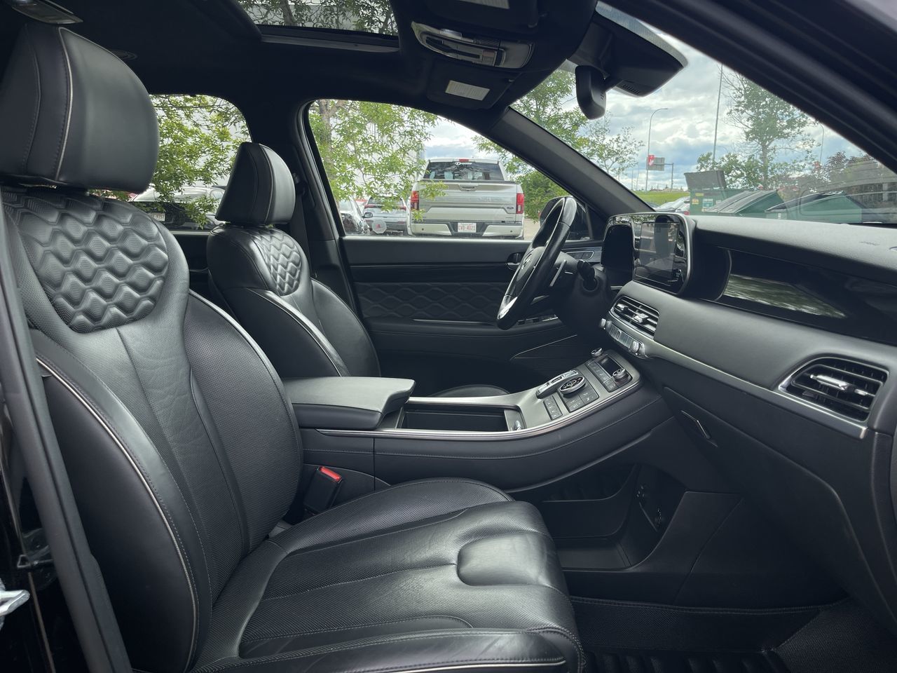 2022 Hyundai Palisade in Calgary, Alberta